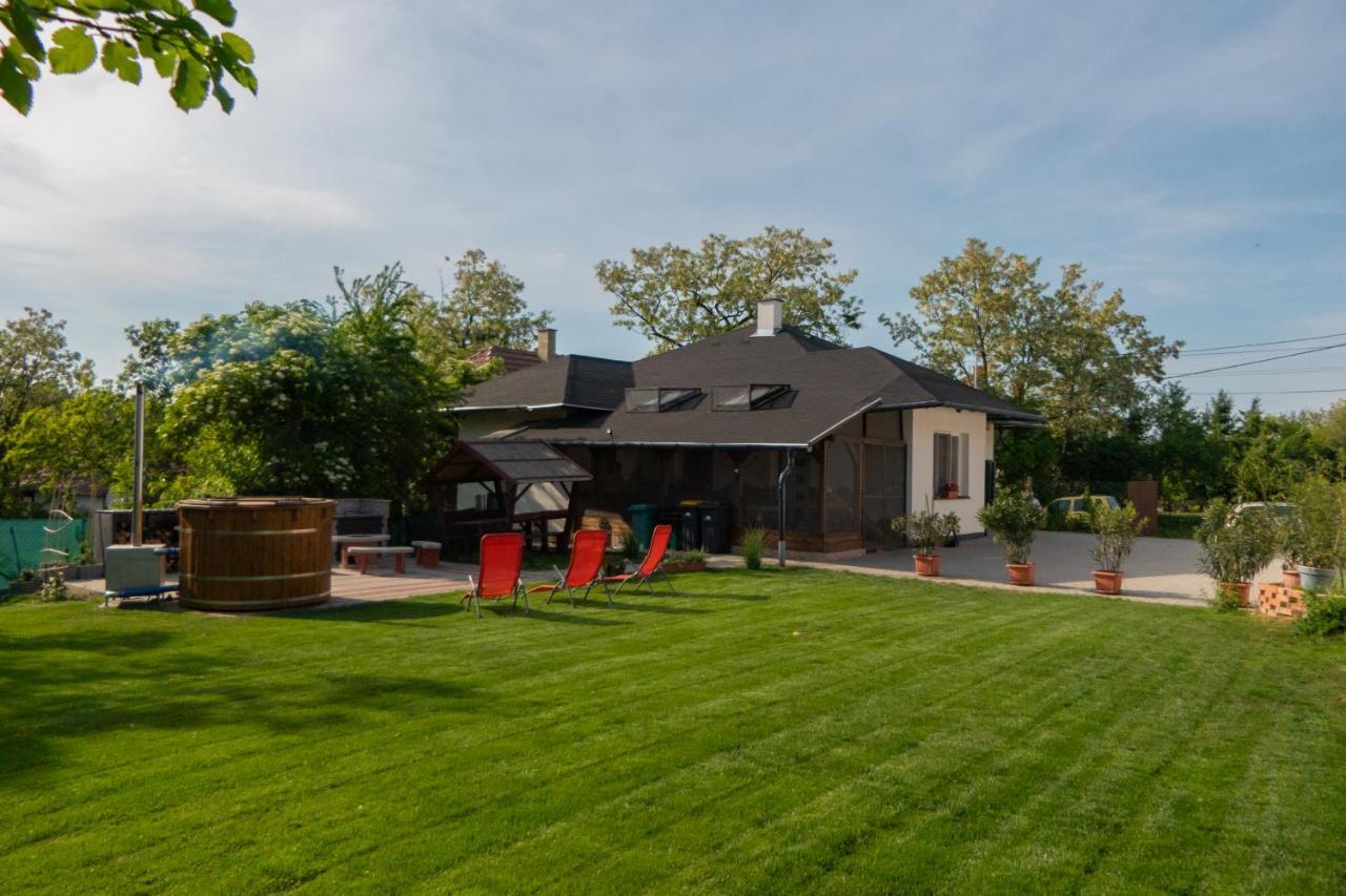 Pontyhalasz Vendeghaz Tiszabábolna Exterior foto
